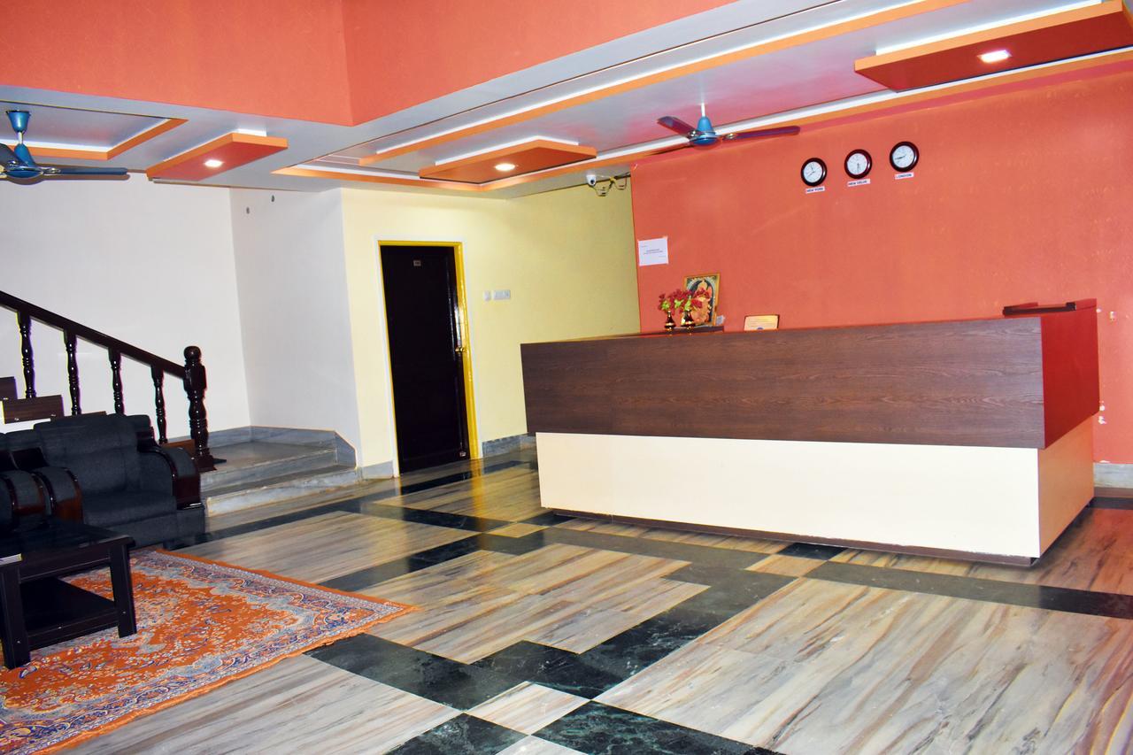 Hotel Triveni Balangir Exteriér fotografie